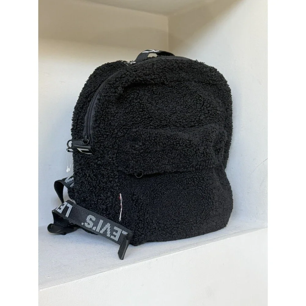 Levis levis black